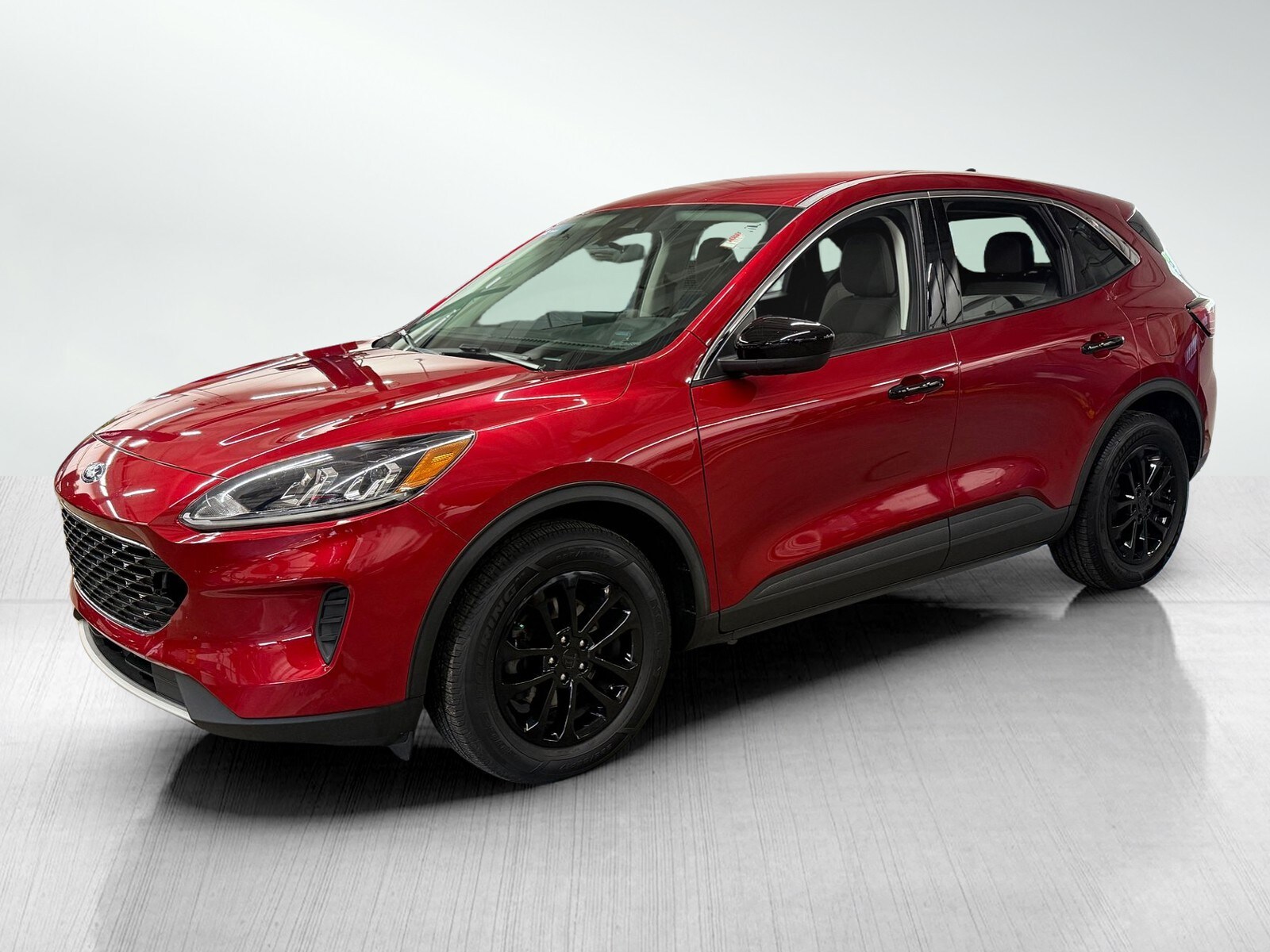 2022 Ford Escape SE photo 2