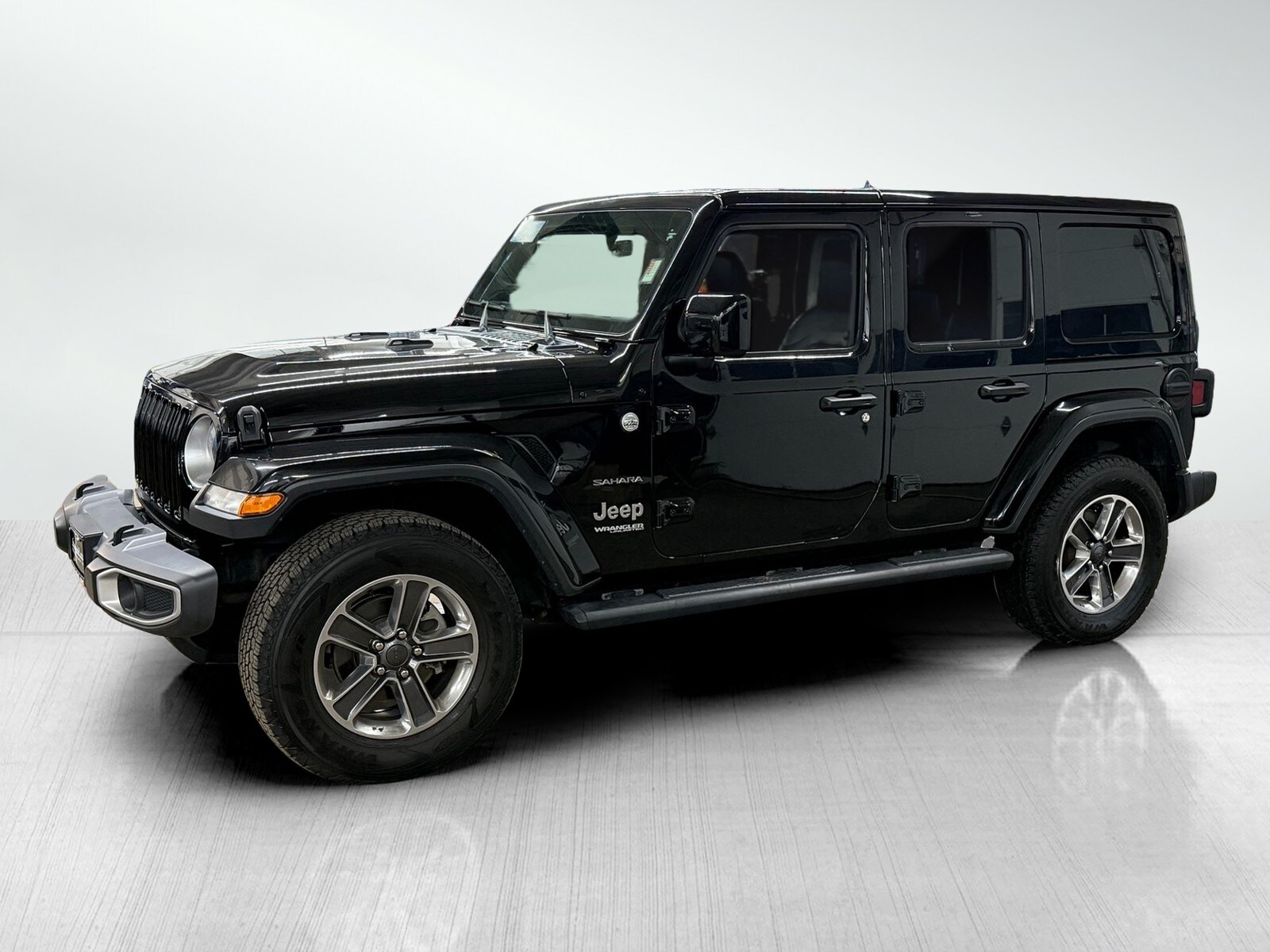 2018 Jeep Wrangler Unlimited Sahara photo 3