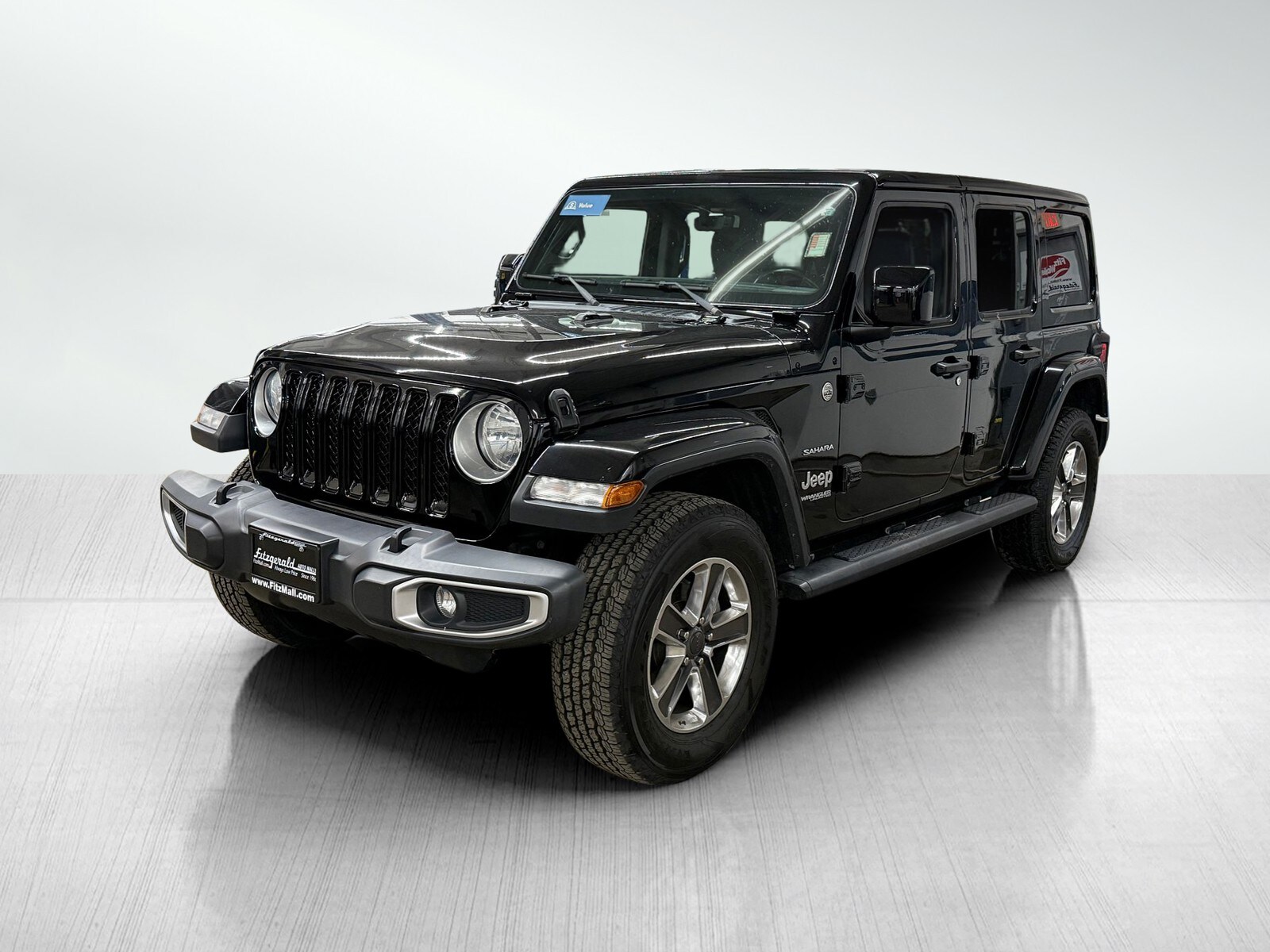 2018 Jeep Wrangler Unlimited Sahara photo 2