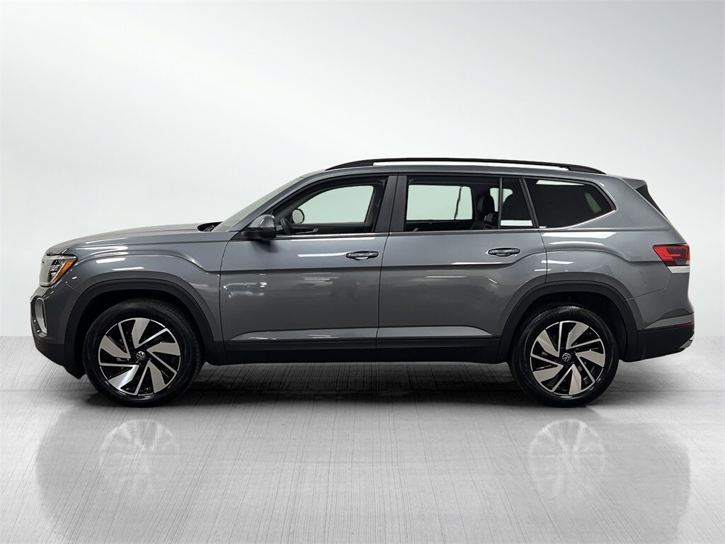 2024 Volkswagen Atlas SE Technology photo 3