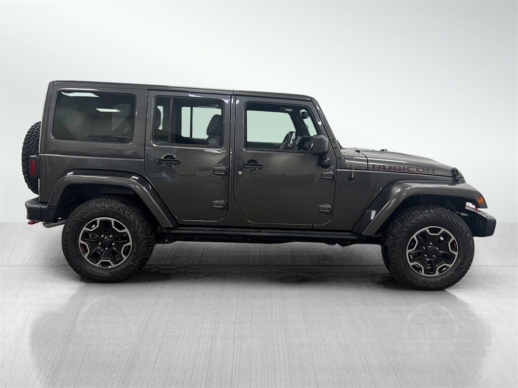2016 Jeep Wrangler Unlimited Rubicon photo 4