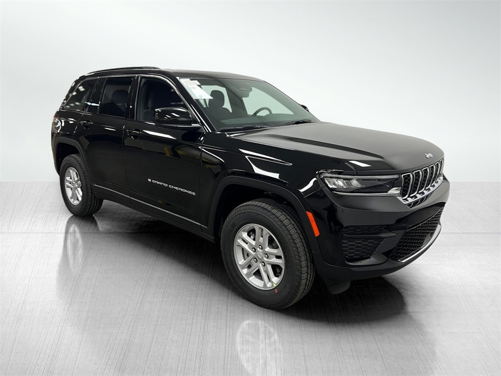 New 2025 Jeep Grand Cherokee LAREDO 4X2 Sport Utility