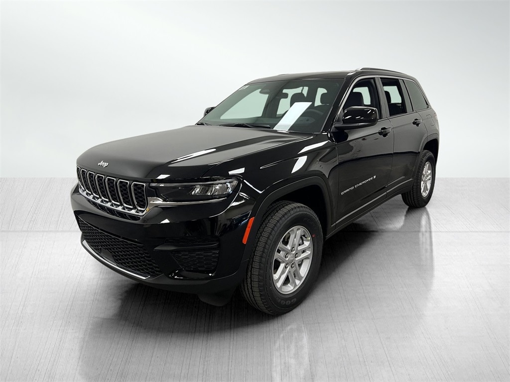 New 2025 Jeep Grand Cherokee LAREDO 4X2 Sport Utility