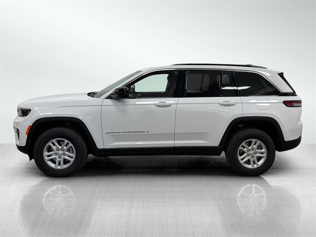 New 2025 Jeep Grand Cherokee LAREDO 4X2 Sport Utility