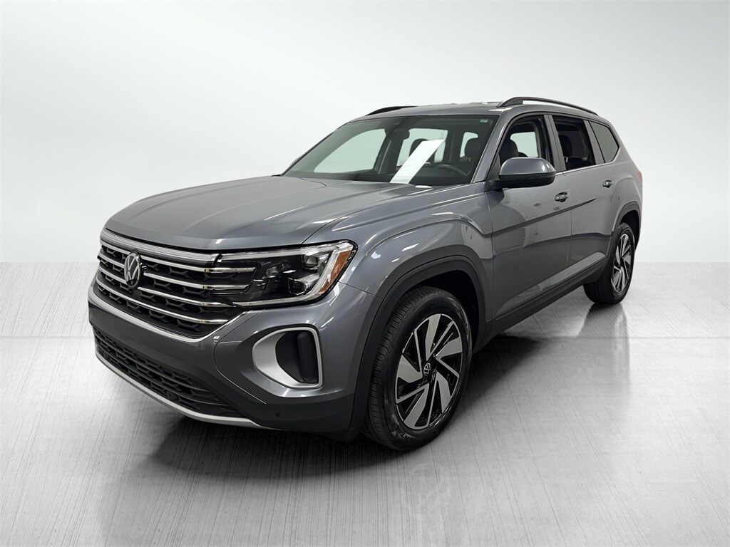 2024 Volkswagen Atlas SE Technology photo 2