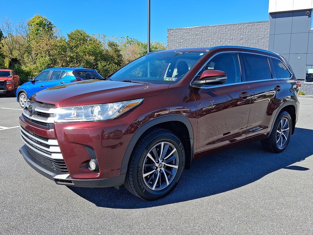 Used 2018 Toyota Highlander XLE V6 SUV