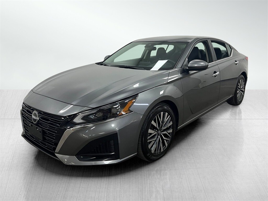 2023 Nissan Altima 2.5 SV photo 2