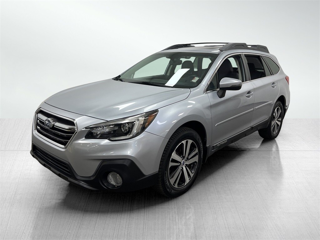 2018 Subaru Outback 3.6R Limited photo 2