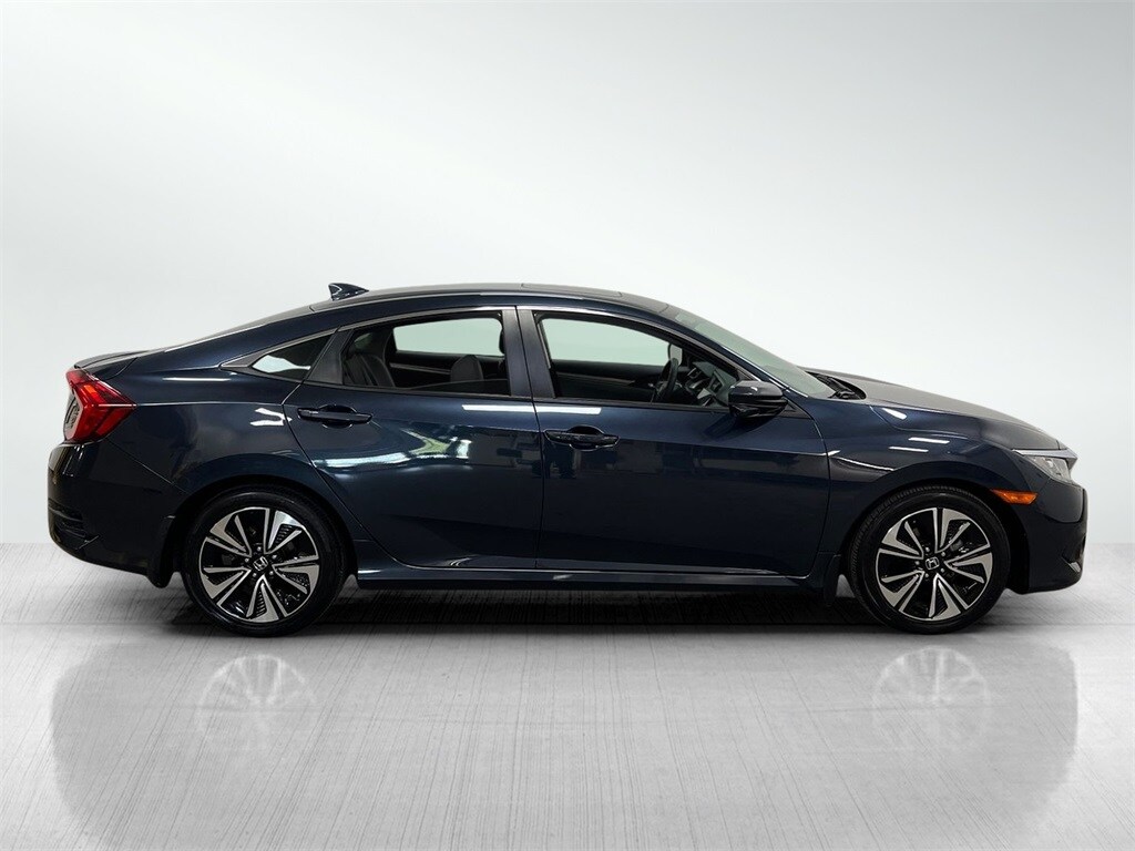 2017 Honda Civic EX-L photo 4