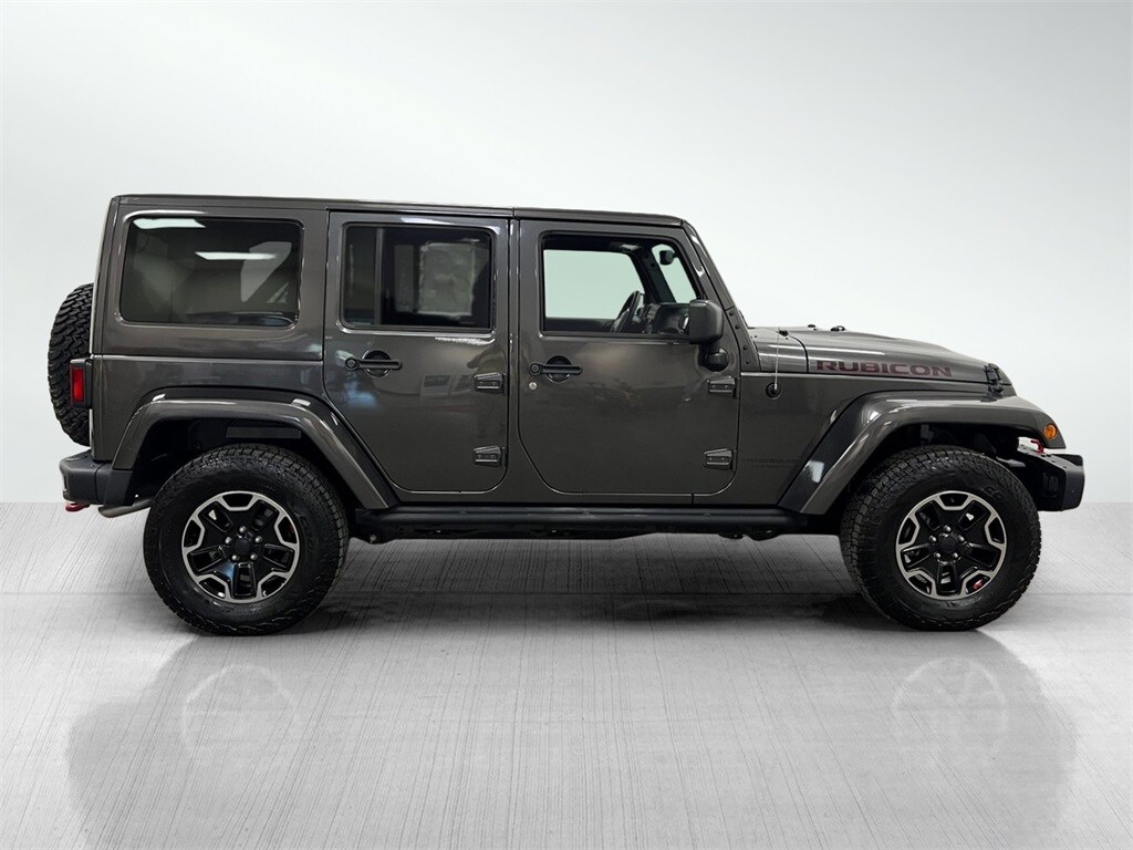 2016 Jeep Wrangler Unlimited Rubicon photo 4