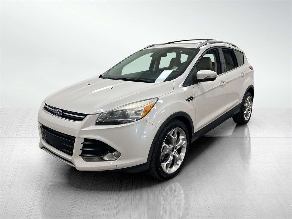 2015 Ford Escape Titanium photo 2