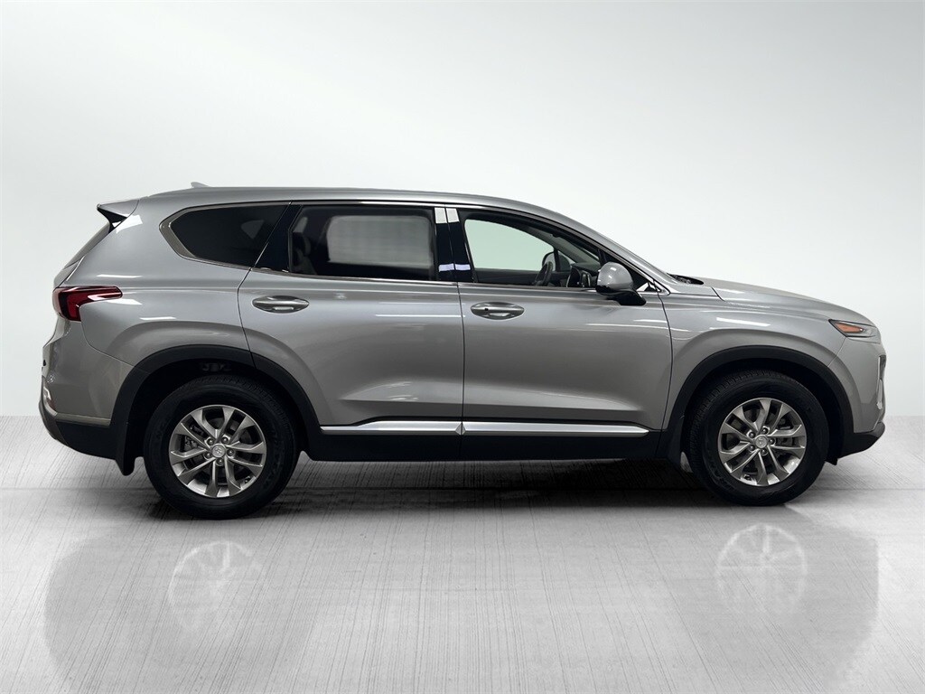 2020 Hyundai Santa Fe SEL photo 2