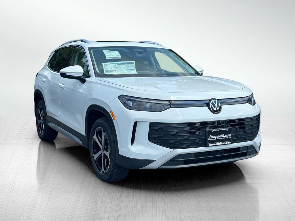 2025 Volkswagen Tiguan 2.0T SE
