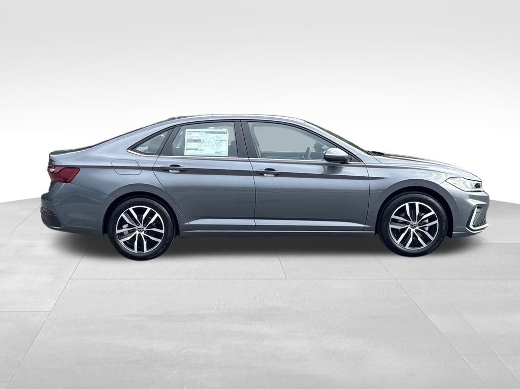 2026 Volkswagen Jetta 1.8T SE photo 4