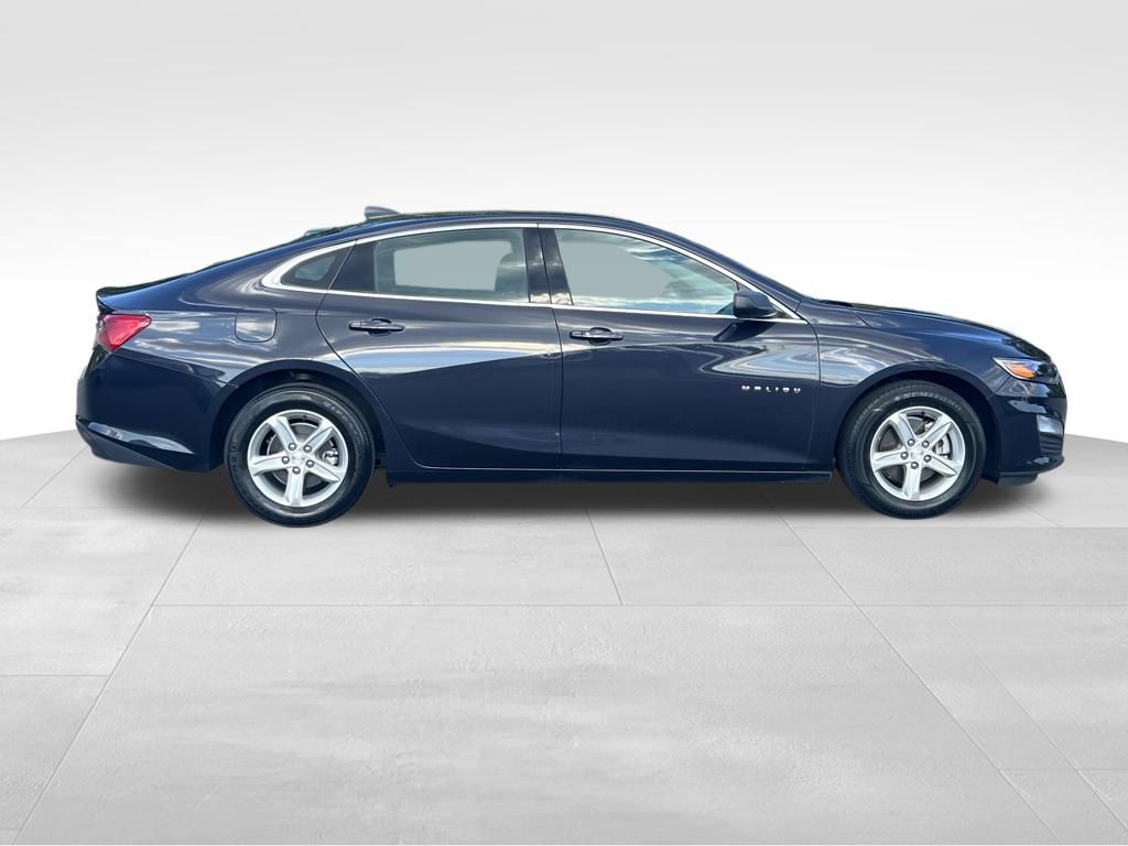 2023 Chevrolet Malibu LS photo 3