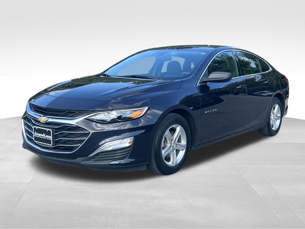 2023 Chevrolet Malibu LS photo 2