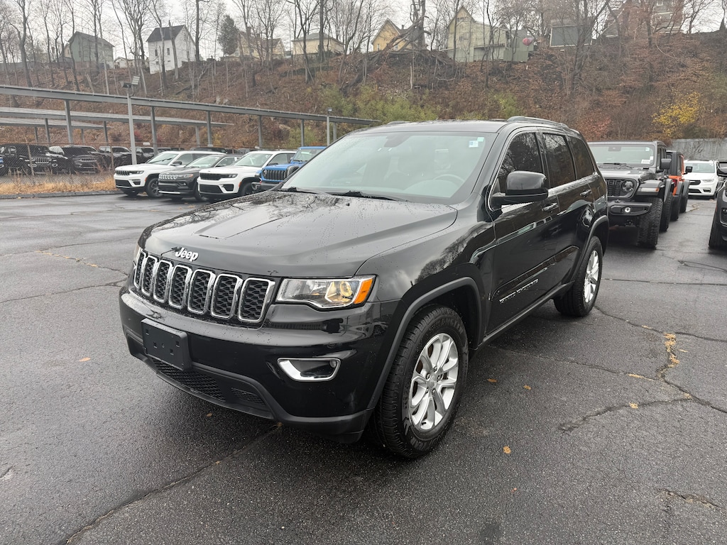 Used 2021 Jeep Grand Cherokee Laredo SUV