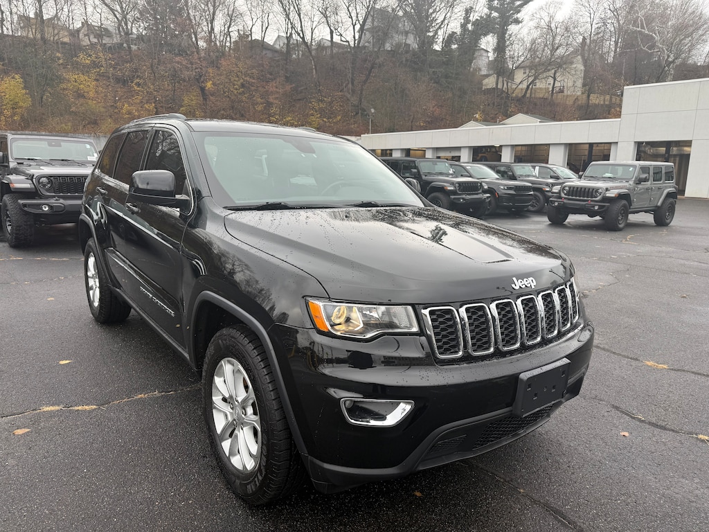 Used 2021 Jeep Grand Cherokee Laredo SUV