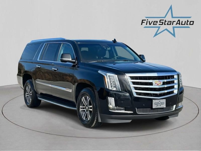 2016 Cadillac Escalade ESV Luxury's photo