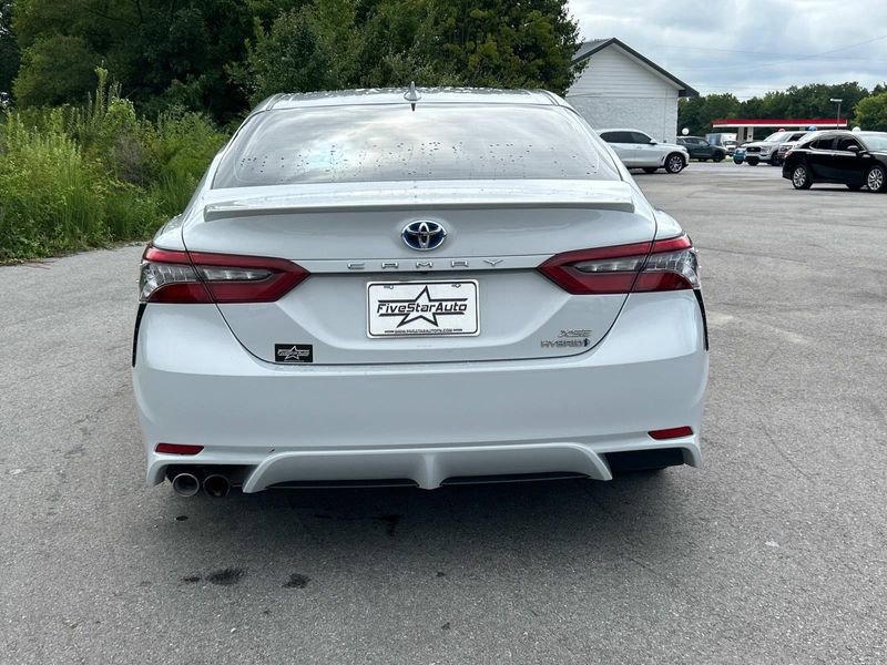 2022 Toyota Camry Hybrid XSE photo 4