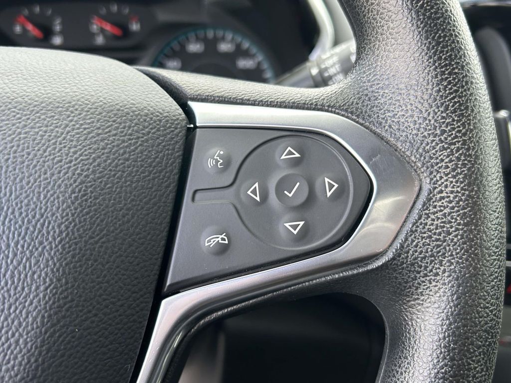 2021 Chevrolet Traverse LS - Photo 21