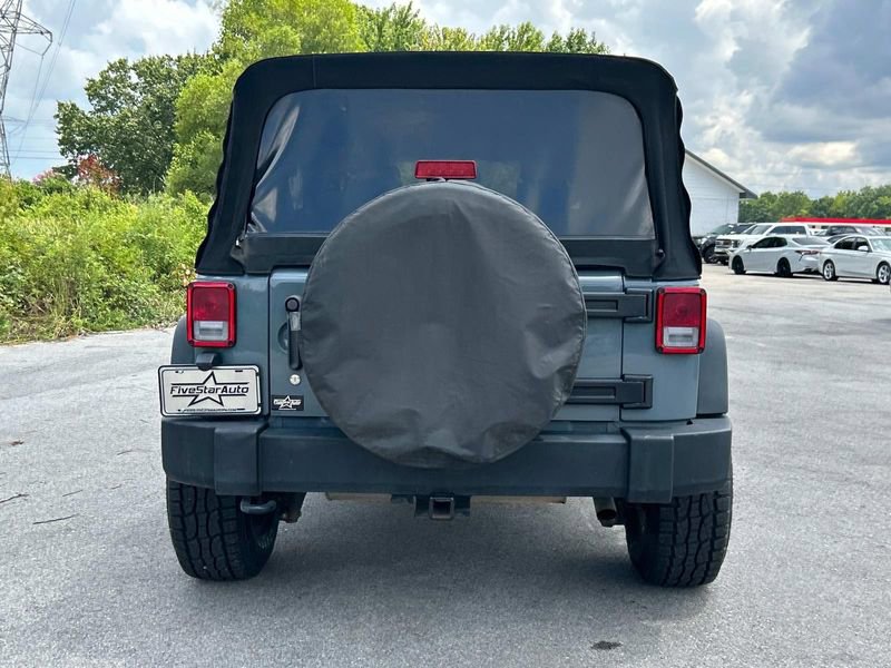 2015 Jeep Wrangler Unlimited Sport photo 4