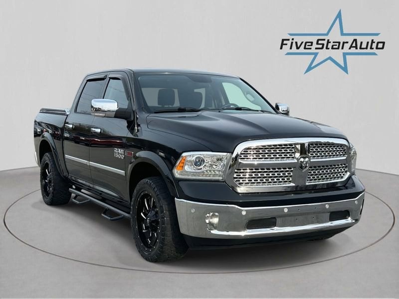 2017 RAM Ram 1500 Pickup Laramie's photo