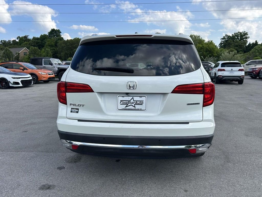 Used 2017 Honda Pilot Touring FWD SUV