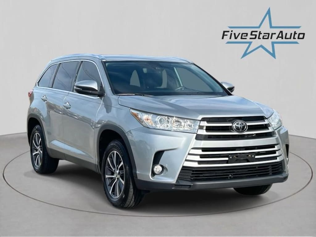 Used 2019 Toyota Highlander XLE V6 SUV