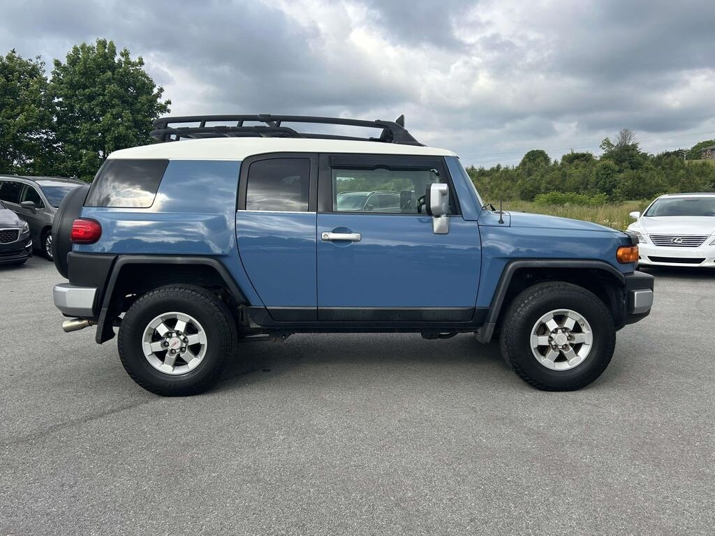 Used 2011 Toyota FJ Cruiser Base SUV