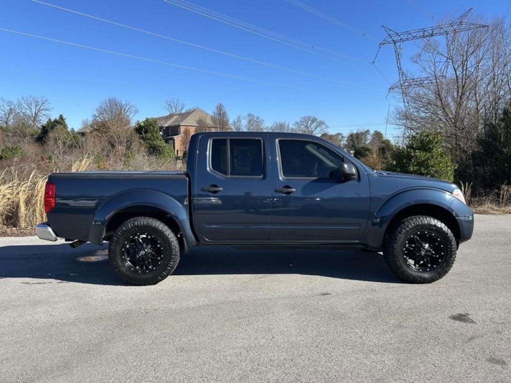 Used 2019 Nissan Frontier SV Truck Crew Cab