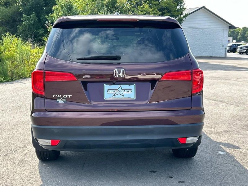 2017 Honda Pilot EX-L photo 4