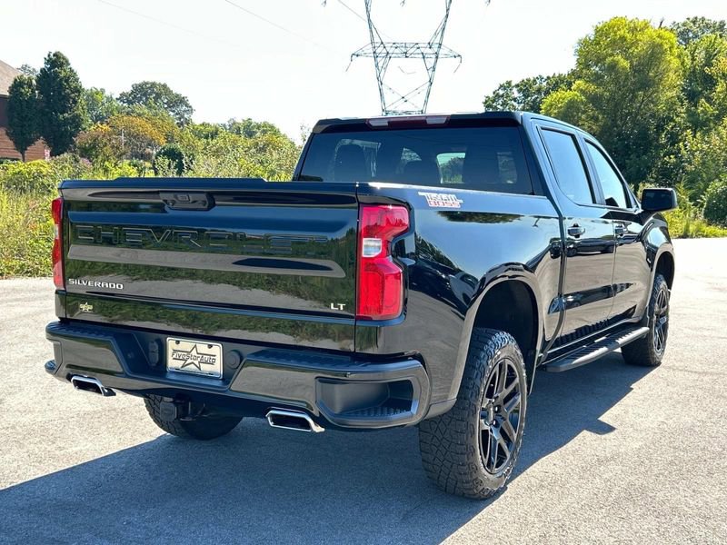 2022 Chevrolet Silverado 1500 LT Trail Boss photo 3