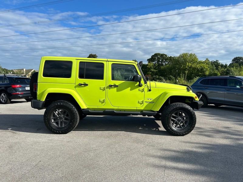 2017 Jeep Wrangler Unlimited Sahara photo 2