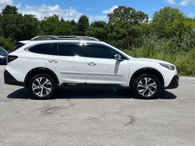 2020 Subaru Outback Touring XT photo 2