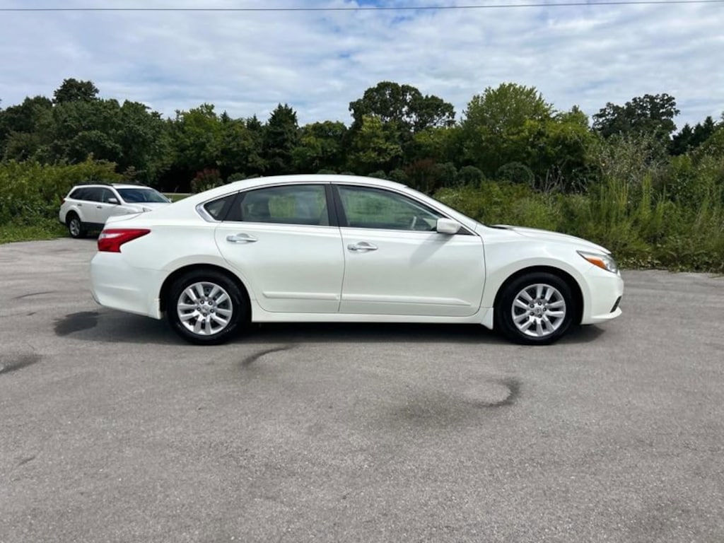 Used 2016 Nissan Altima 2.5 S Sedan