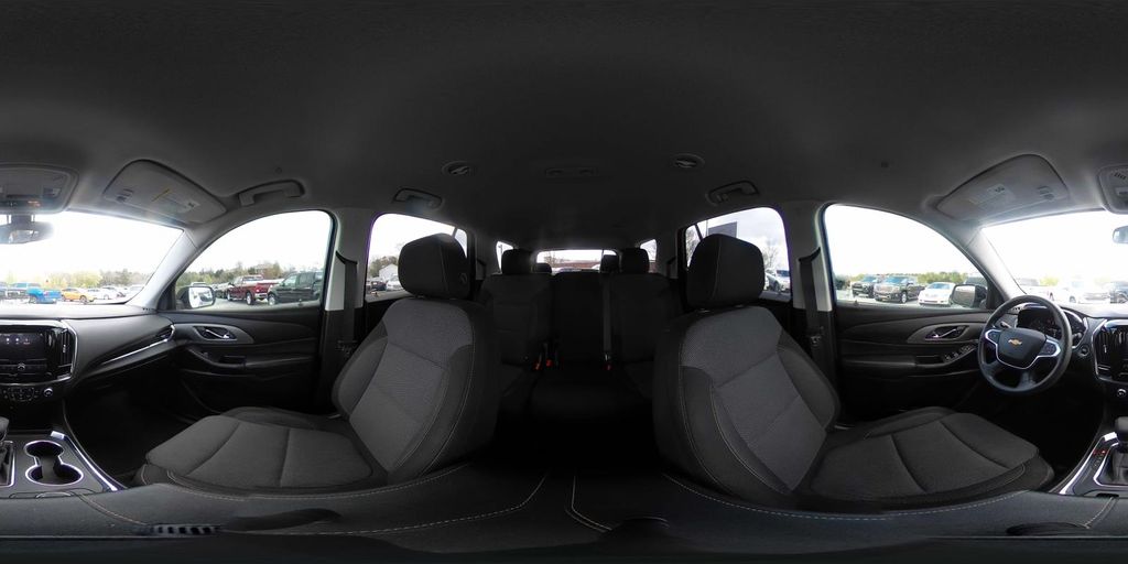 2021 Chevrolet Traverse LS - Photo 25