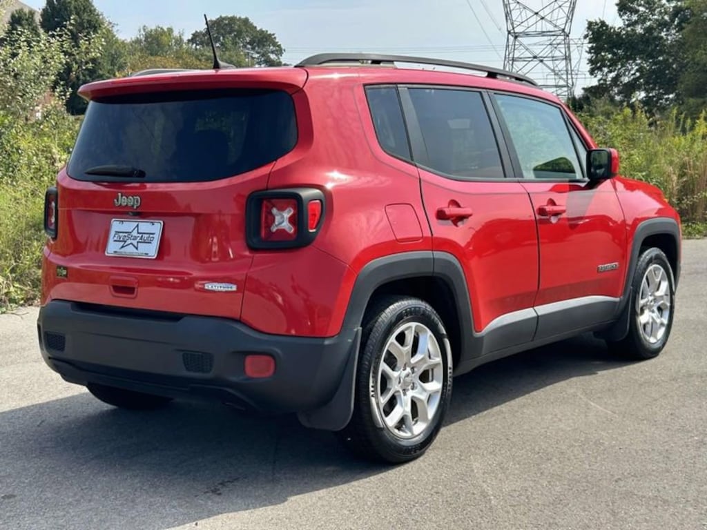 Used 2018 Jeep Renegade Latitude FWD SUV