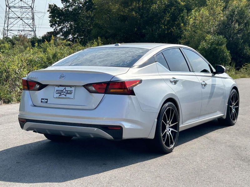 2019 Nissan Altima 2.5 S photo 3