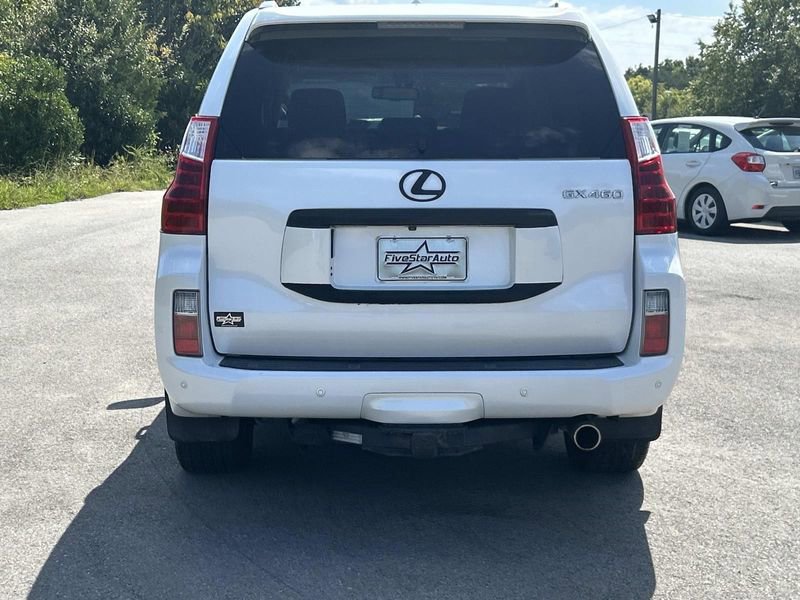 2011 Lexus GX 460 Base photo 4