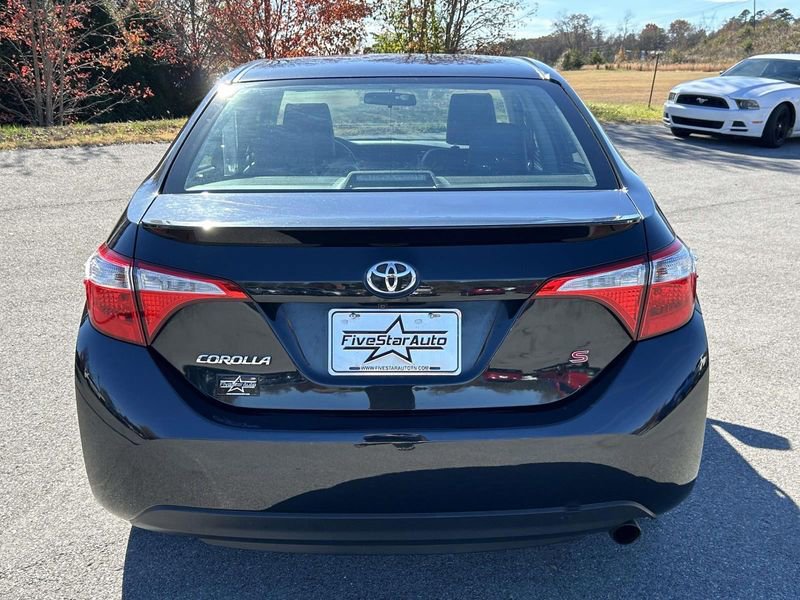 2015 Toyota Corolla S photo 4