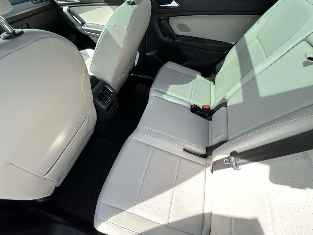 2018 Volkswagen Tiguan SEL - Photo 11