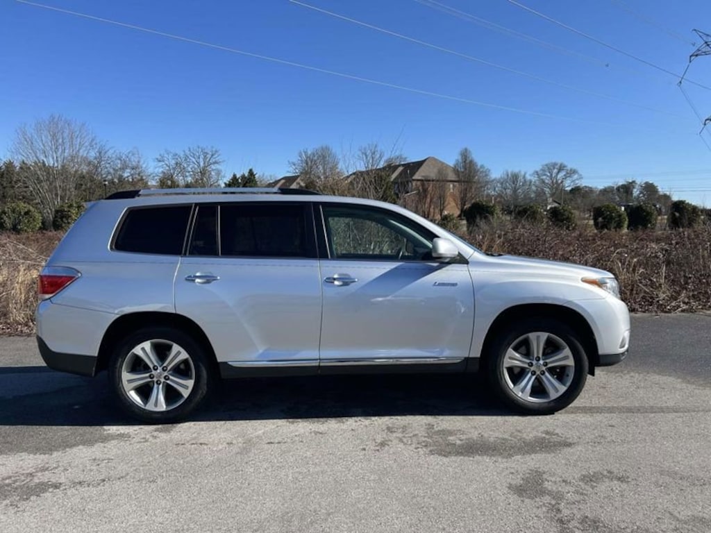 Used 2013 Toyota Highlander Limited V6 SUV