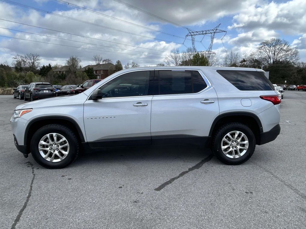 2021 Chevrolet Traverse LS - Photo 7