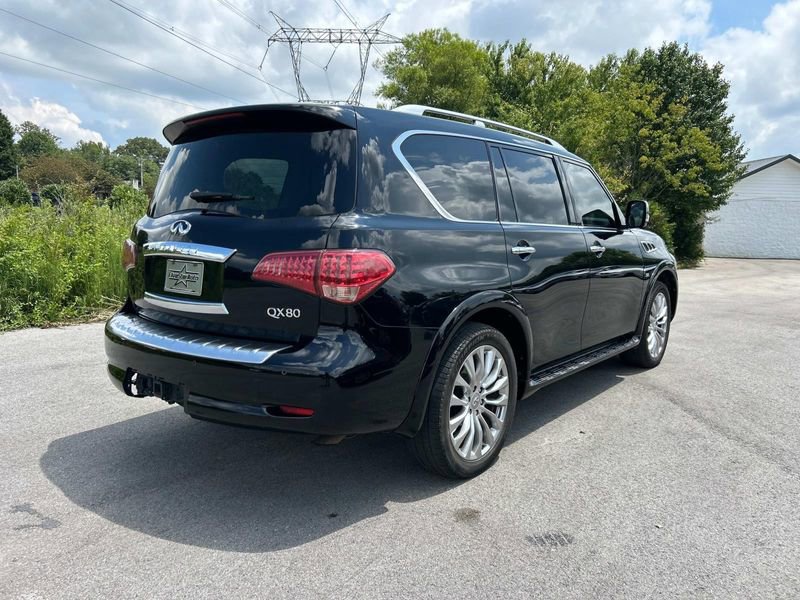2016 Infiniti QX80 photo 3