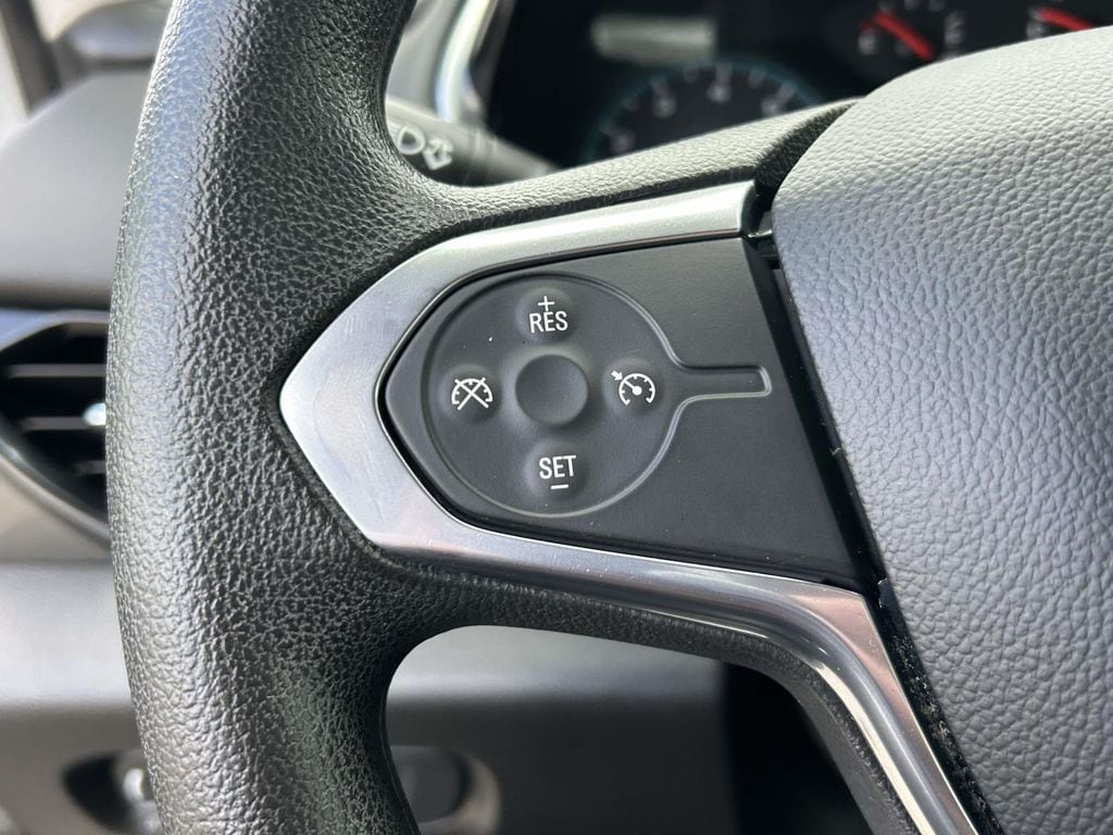 2021 Chevrolet Traverse LS - Photo 20