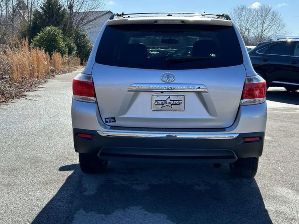 Used 2013 Toyota Highlander Limited V6 SUV