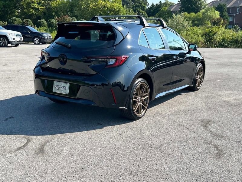 2025 Toyota Corolla SE photo 3