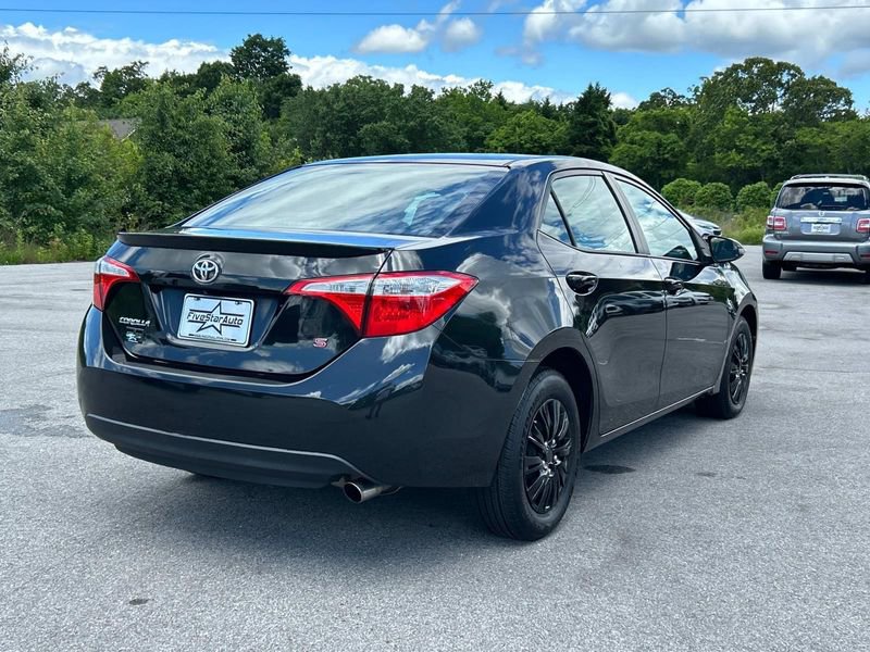 2016 Toyota Corolla L photo 3