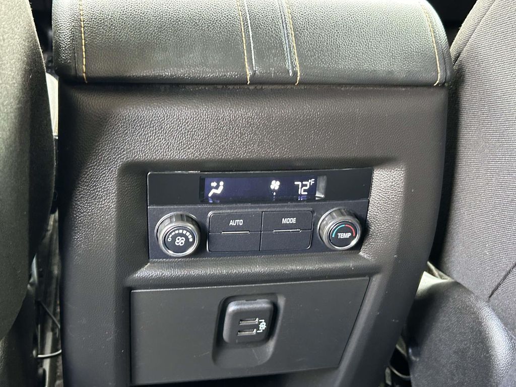 2021 Chevrolet Traverse LS - Photo 15